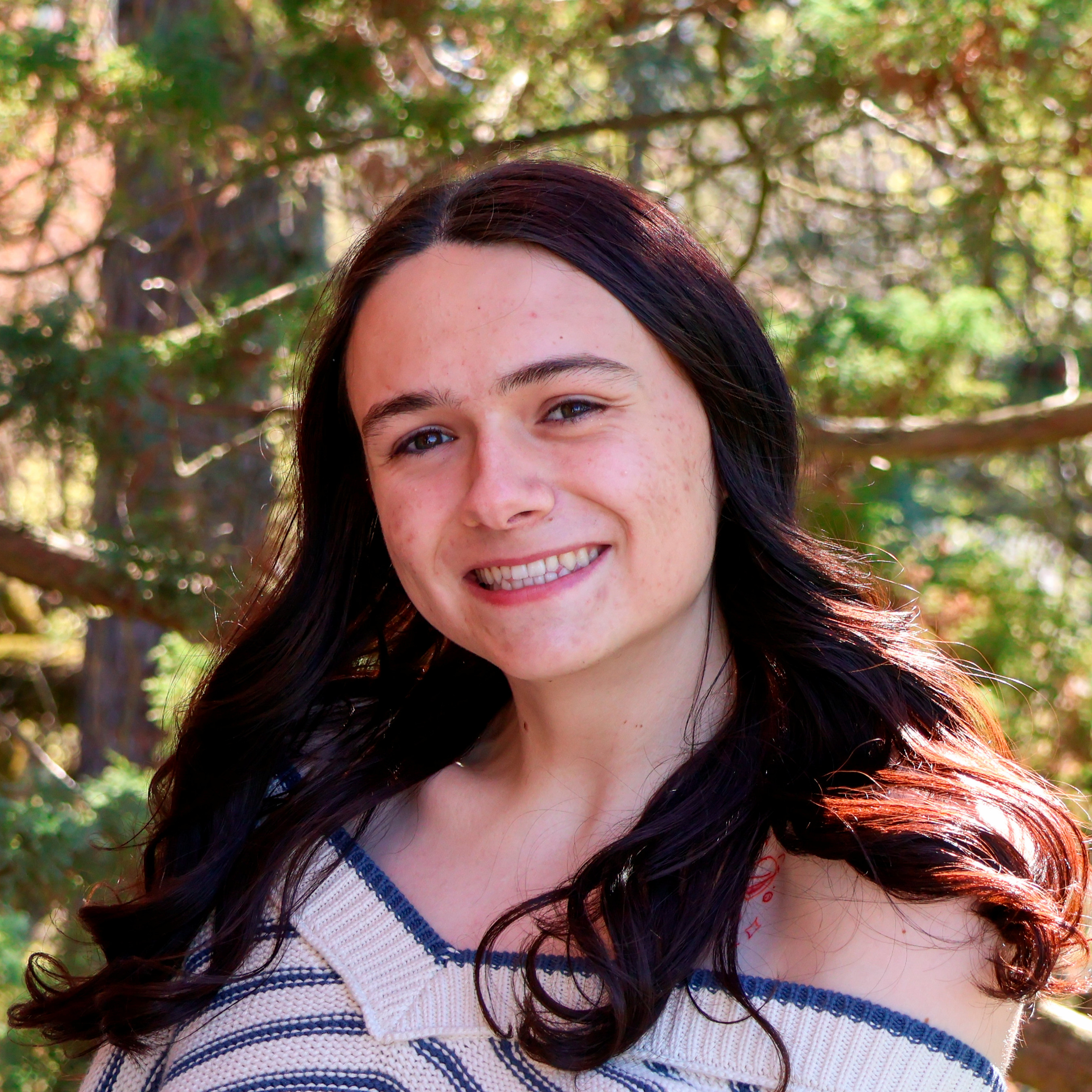 Headshot of Iris Solari